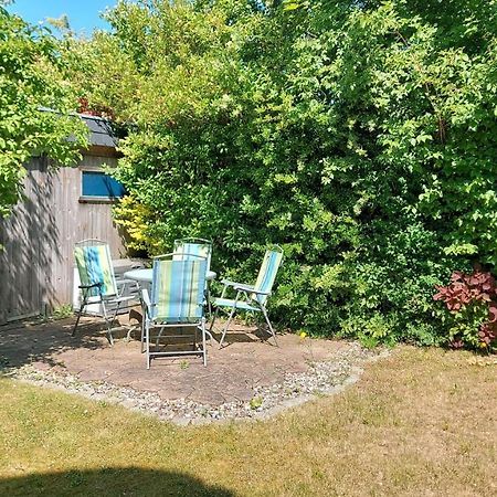 Ferienwohnung Im Uhlenhuus Wiek auf Rügen Exterior foto